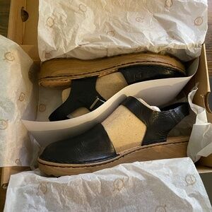 new Born Alianna sandals black leather mary jane nwt